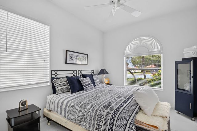 3952 Summer Chase Court, Lake Worth, FL 33467