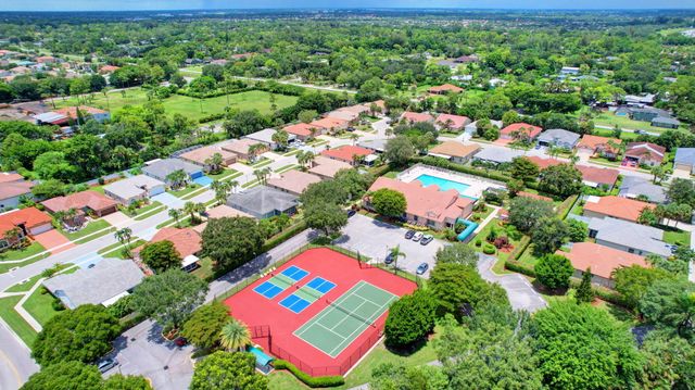 3952 Summer Chase Court, Lake Worth, FL 33467