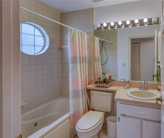 718 LIGHTHOUSE DRIVE, Tarpon Springs, FL 34689