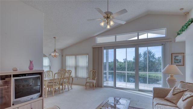 718 LIGHTHOUSE DRIVE, Tarpon Springs, FL 34689