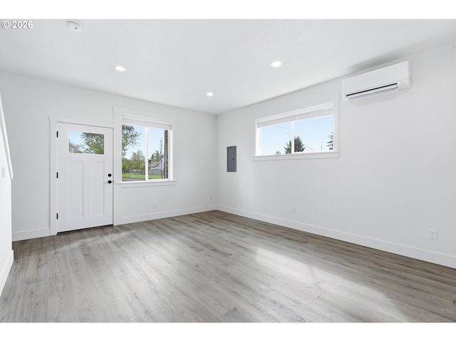 8655 Se Insley St, Portland, OR 97266