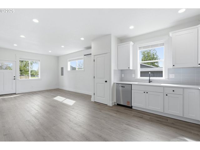 8655 Se Insley St, Portland, OR 97266