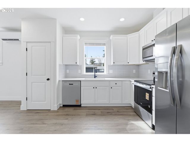 8655 Se Insley St, Portland, OR 97266