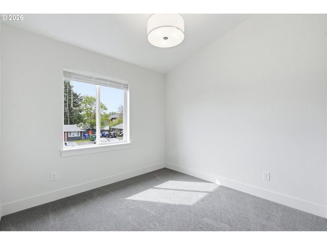 8655 Se Insley St, Portland, OR 97266