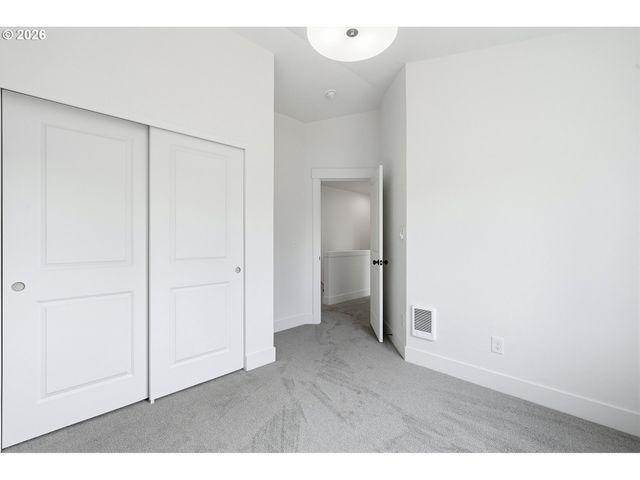 8655 Se Insley St, Portland, OR 97266