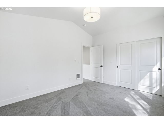 8655 Se Insley St, Portland, OR 97266