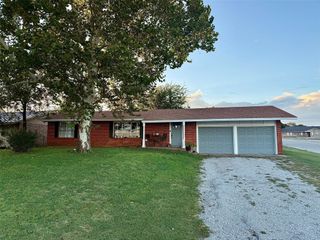 200 Arden Street, Bowie, TX 76230