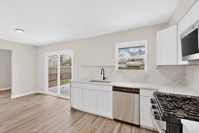 2213 Pontiac Drive, Arlington, TX 76013