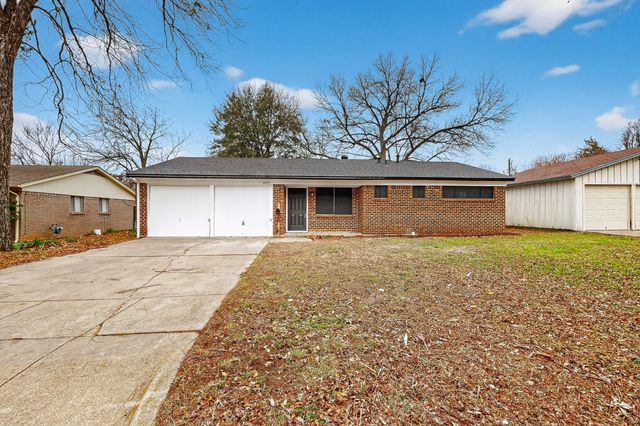 2213 Pontiac Drive, Arlington, TX 76013