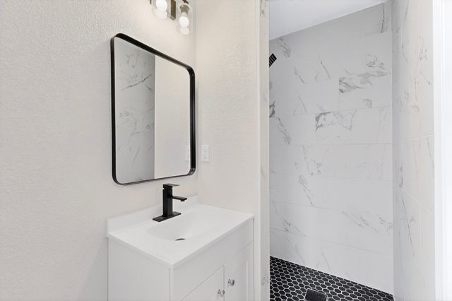 2213 Pontiac Drive, Arlington, TX 76013