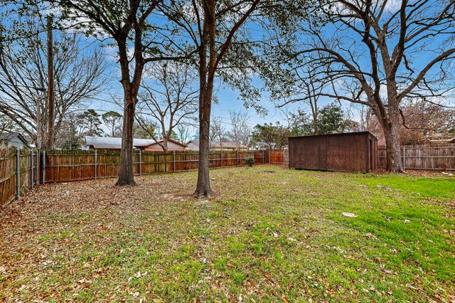 2213 Pontiac Drive, Arlington, TX 76013