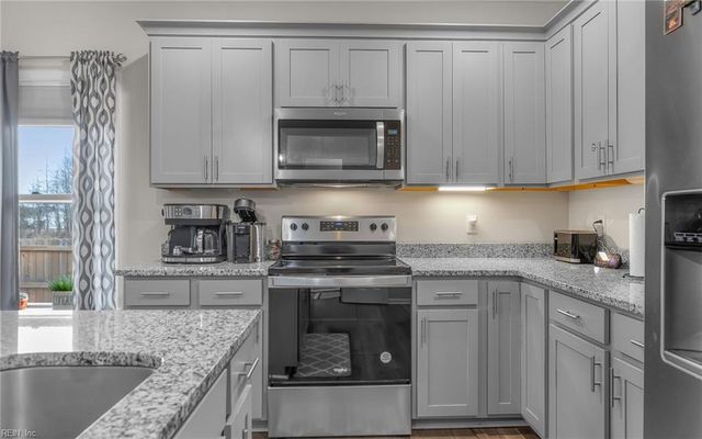 19543 Westall LN, Barhamsville, VA 23011