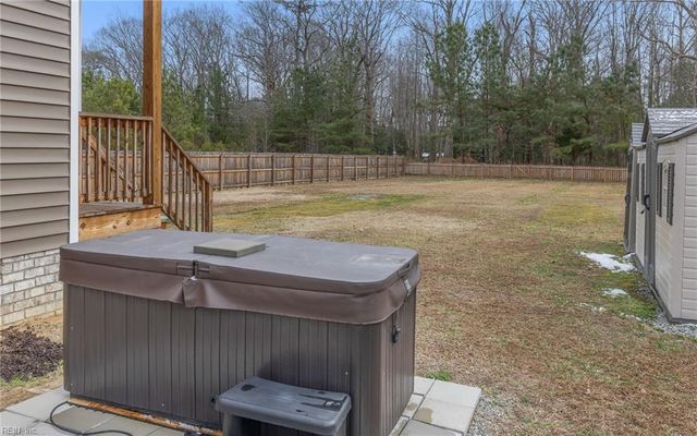 19543 Westall LN, Barhamsville, VA 23011