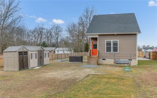 19543 Westall LN, Barhamsville, VA 23011