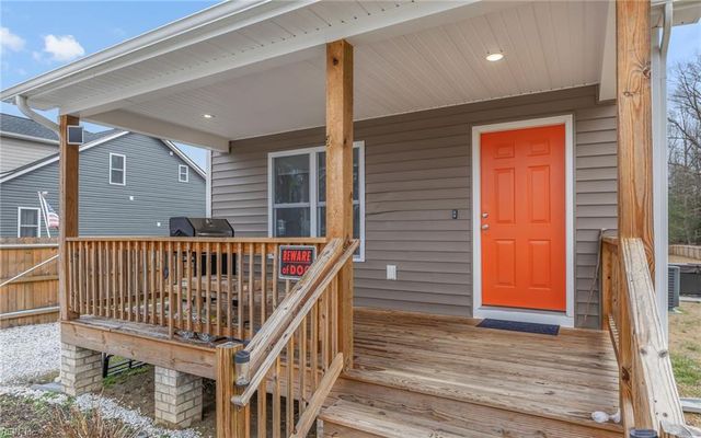 19543 Westall LN, Barhamsville, VA 23011