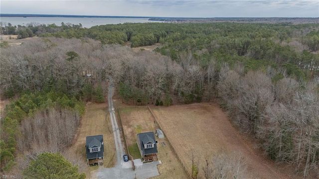 19543 Westall LN, Barhamsville, VA 23011