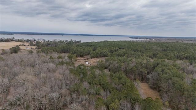 19543 Westall LN, Barhamsville, VA 23011