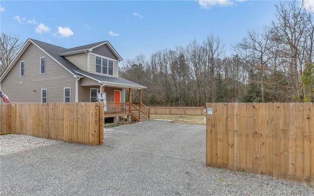 19543 Westall LN, Barhamsville, VA 23011