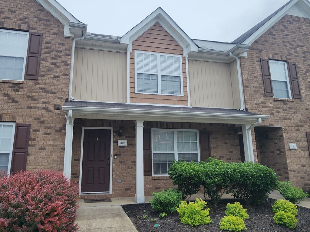 2009 Victory Gallop Ln, Murfreesboro, TN 37128