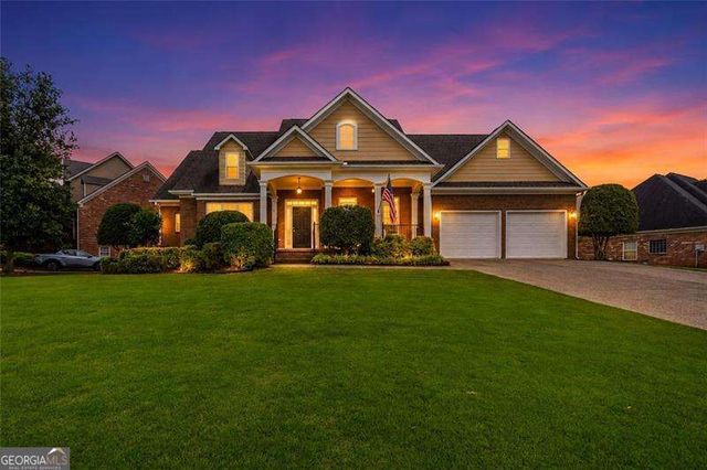 86 Colonial Circle NW, Cartersville, GA 30120