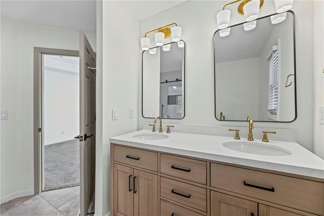 13704 Berger Avenue, Bonner Springs, KS 66012