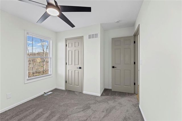 13704 Berger Avenue, Bonner Springs, KS 66012