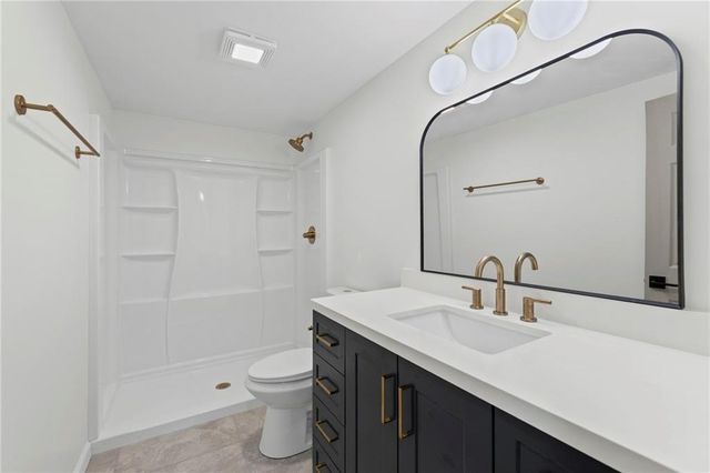 13704 Berger Avenue, Bonner Springs, KS 66012