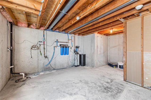 13704 Berger Avenue, Bonner Springs, KS 66012