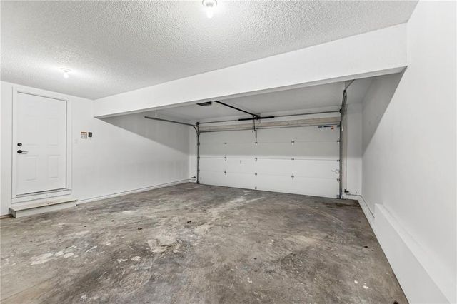 13704 Berger Avenue, Bonner Springs, KS 66012