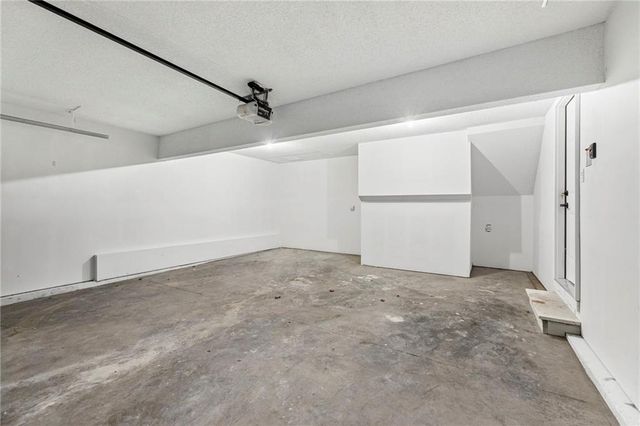 13704 Berger Avenue, Bonner Springs, KS 66012