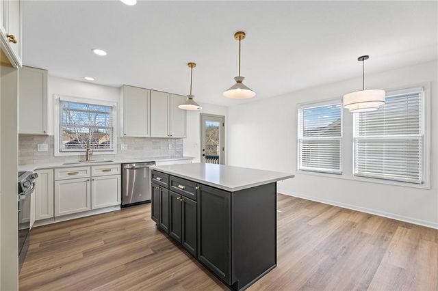 13704 Berger Avenue, Bonner Springs, KS 66012