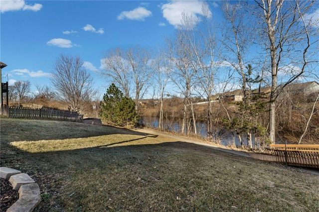 13704 Berger Avenue, Bonner Springs, KS 66012