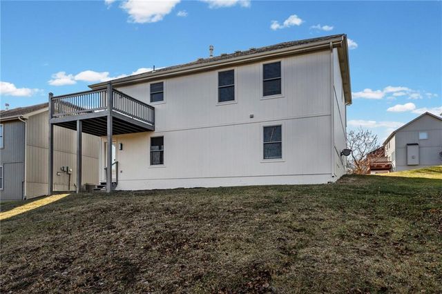13704 Berger Avenue, Bonner Springs, KS 66012
