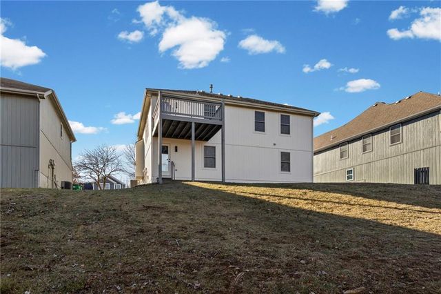 13704 Berger Avenue, Bonner Springs, KS 66012