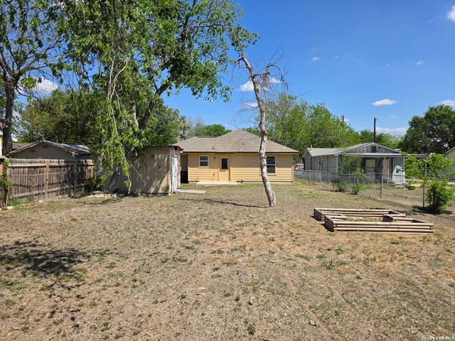 119 Quinta, San Antonio, TX 78210