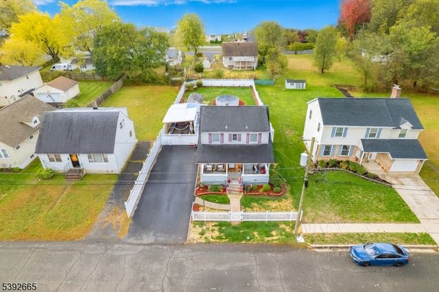 1315 Gress St, Manville Boro, NJ 08835