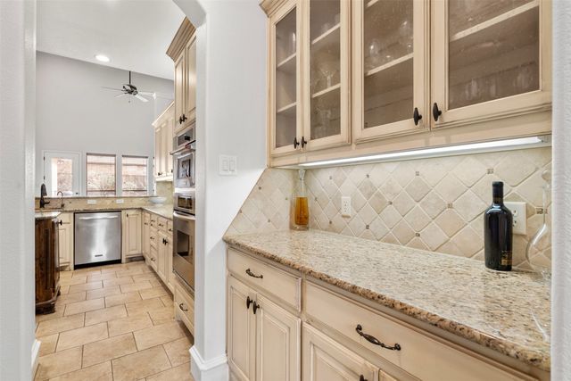 7924 Forest View Court, North Richland Hills, TX 76182
