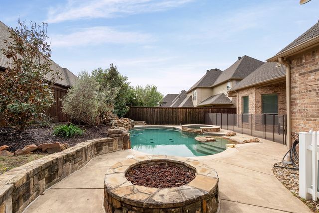 7924 Forest View Court, North Richland Hills, TX 76182