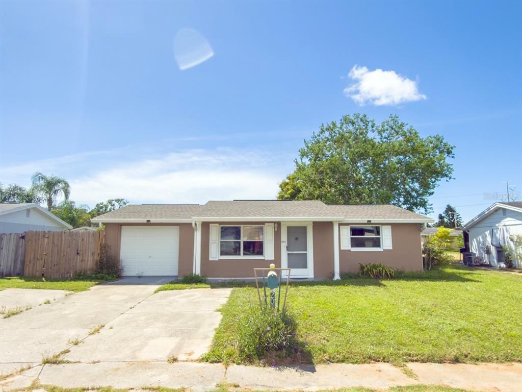 2033 ESSEX DRIVE, Holiday, FL 34691