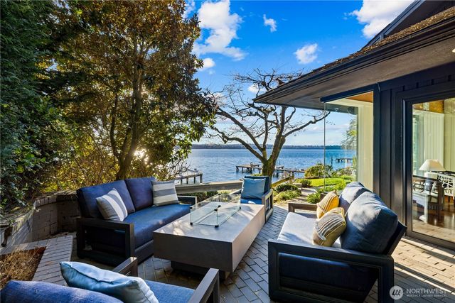 18 Holly Lane, Mercer Island, WA 98040