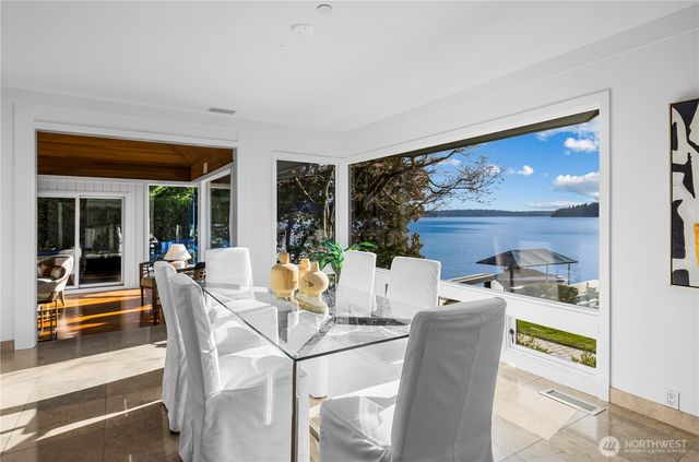 18 Holly Lane, Mercer Island, WA 98040