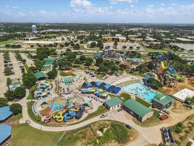 8726 Mangham Street, North Richland Hills, TX 76180