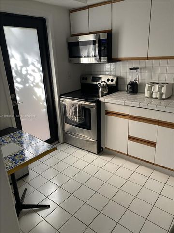 8950 Collins Ave 7, Surfside, FL 33154