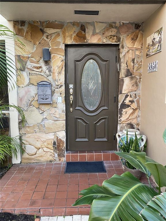 8950 Collins Ave 7, Surfside, FL 33154