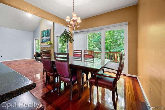 24585 Edgewood Drive, Novi, MI 48374