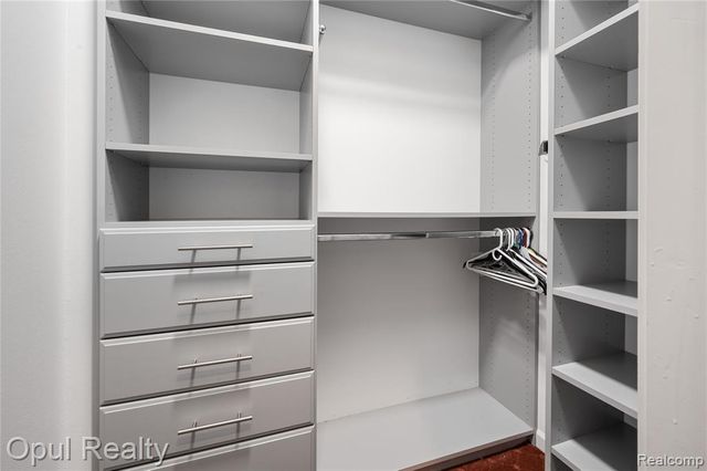 24585 Edgewood Drive, Novi, MI 48374