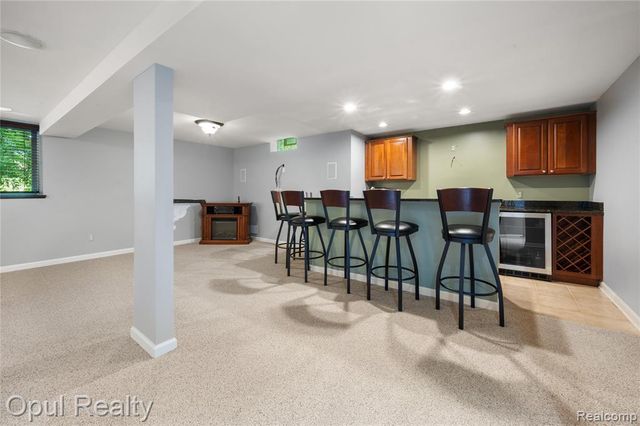 24585 Edgewood Drive, Novi, MI 48374