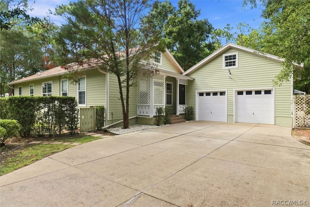 2113 W Cindy Lane, Lecanto, FL 34461