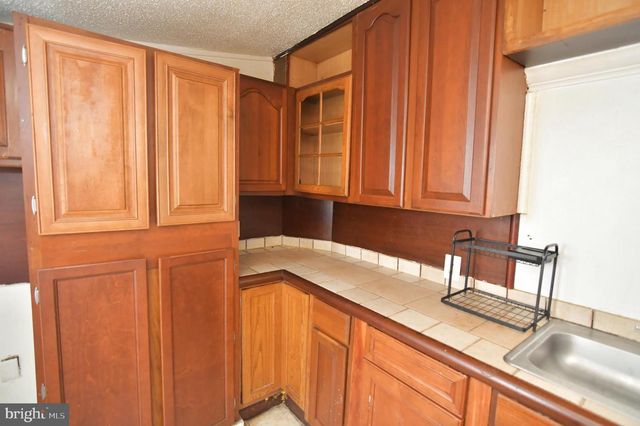 115 N SPRING ST, Martinsburg, WV 25401