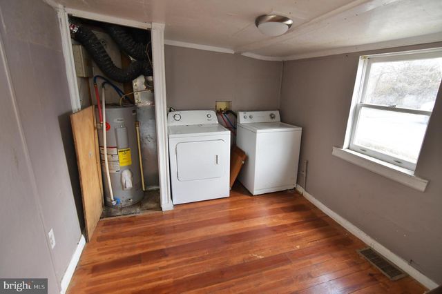 115 N SPRING ST, Martinsburg, WV 25401